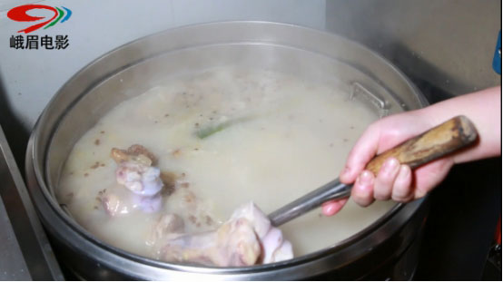 熱烈祝賀正宗四川冒菜加盟品牌蜀一蜀二榮登《四川味道》欄目推薦(圖2)