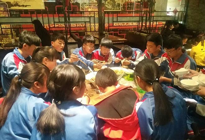 創(chuàng)業(yè)沒經(jīng)驗(yàn)、不懂技術(shù)的你適合選擇冒菜加盟品牌